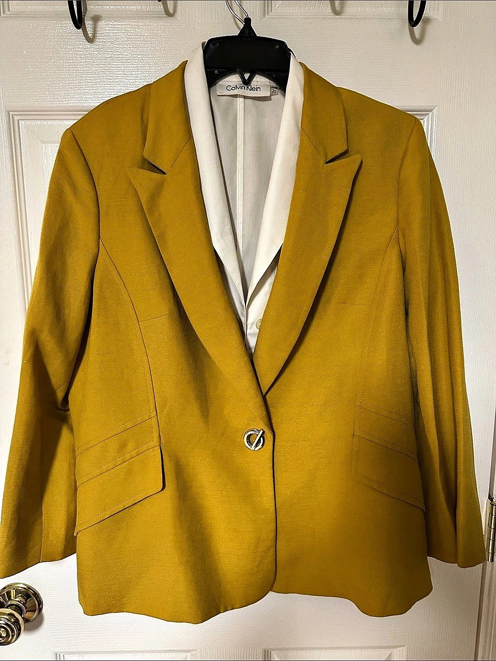 Calvin Klein Women's Yellow Blazer with White Vest Size 10